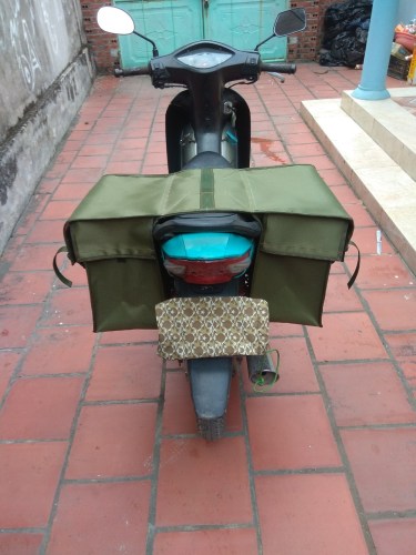 Túi treo hông xe máy